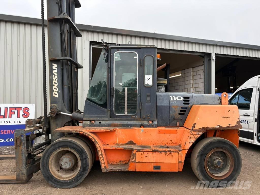 Doosan D 110 S-5 Dizelski viličari