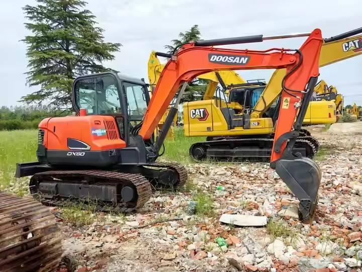 Doosan DX 60 Bageri gusjeničari