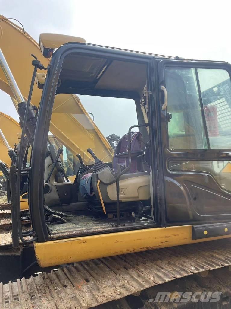 CAT 320d Bageri gusjeničari