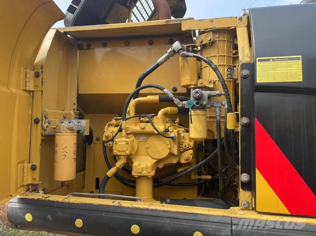 CAT 320d Bageri gusjeničari