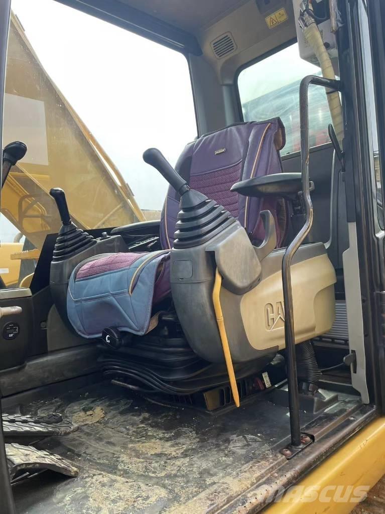 CAT 320d Bageri gusjeničari