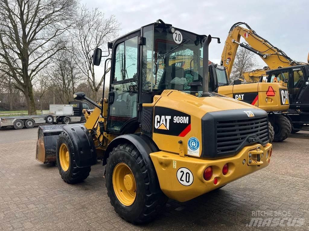 CAT 908M Utovarivači na kotačima