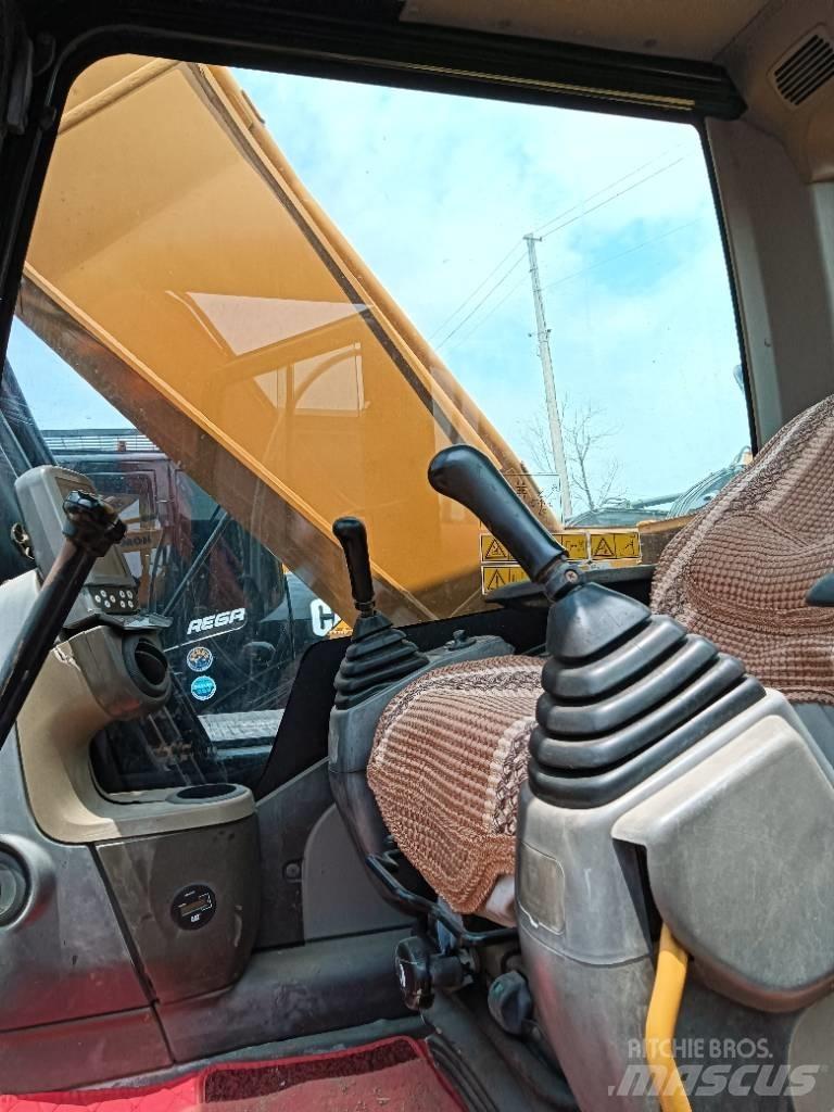 CAT 325 D Bageri gusjeničari