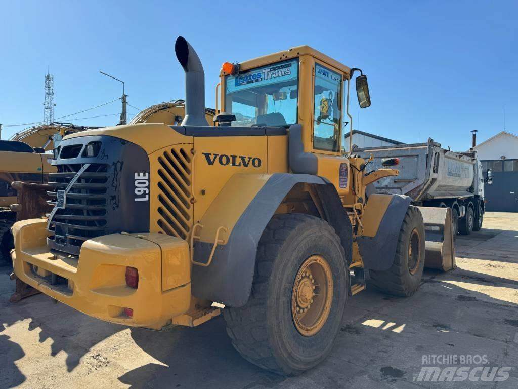Volvo L 90 E Utovarivači na kotačima