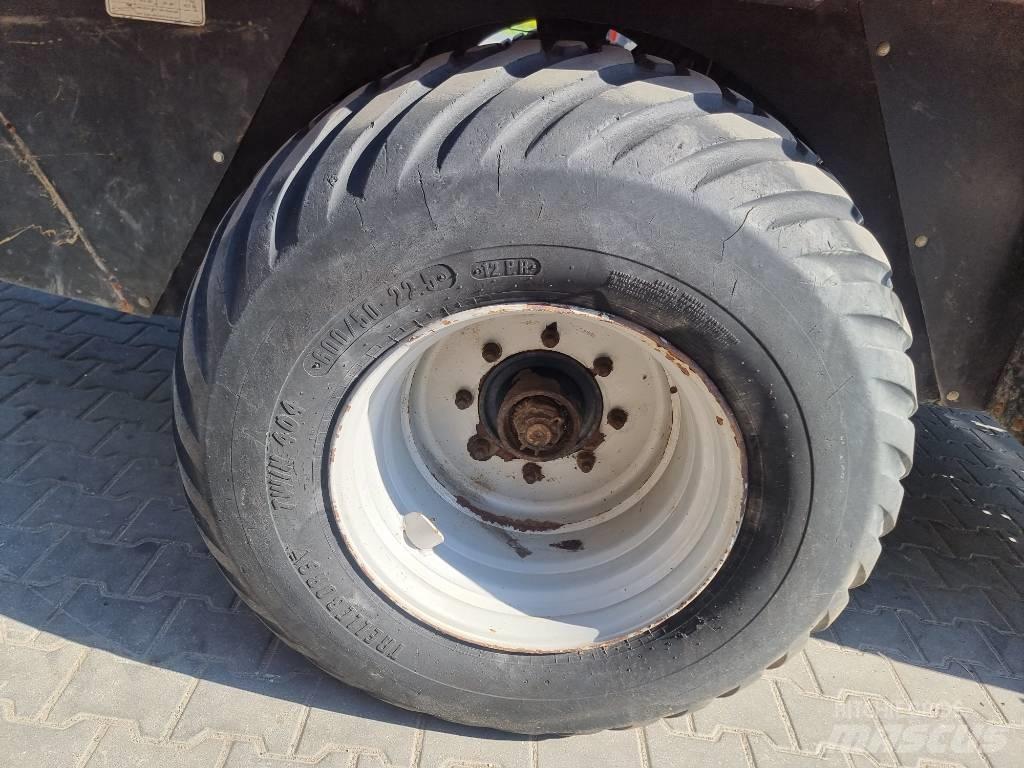 New Holland D 1210 Balirke za kockaste bale