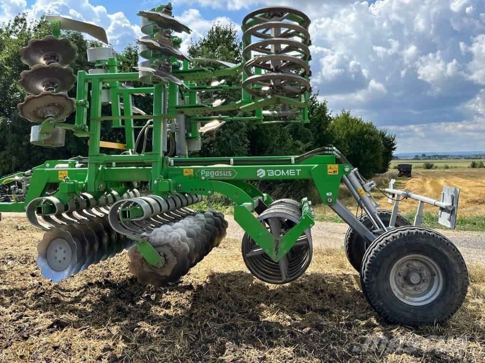 Bomet Pegasus 4 Tanjurače