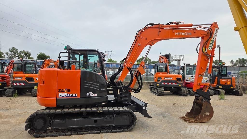 Hitachi ZX 85 US-6 Midi bageri 7t – 12t