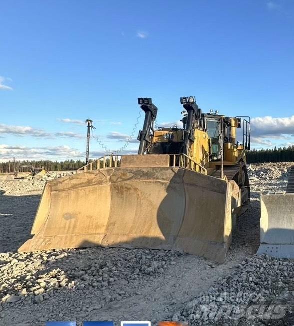 CAT D 8 T Buldožeri gusjeničari
