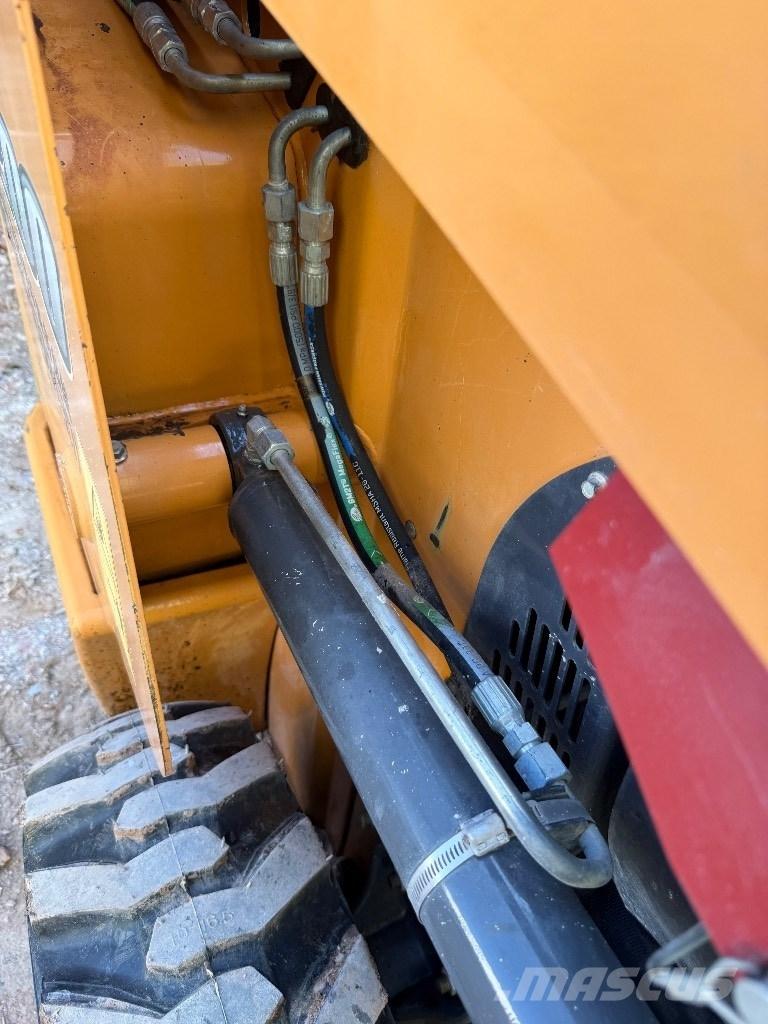 CASE SR 200 Skid steer mini utovarivači