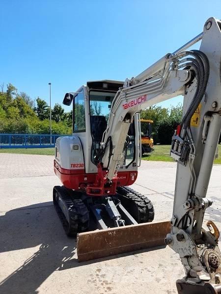 Takeuchi TB 230 Mini bageri <7t