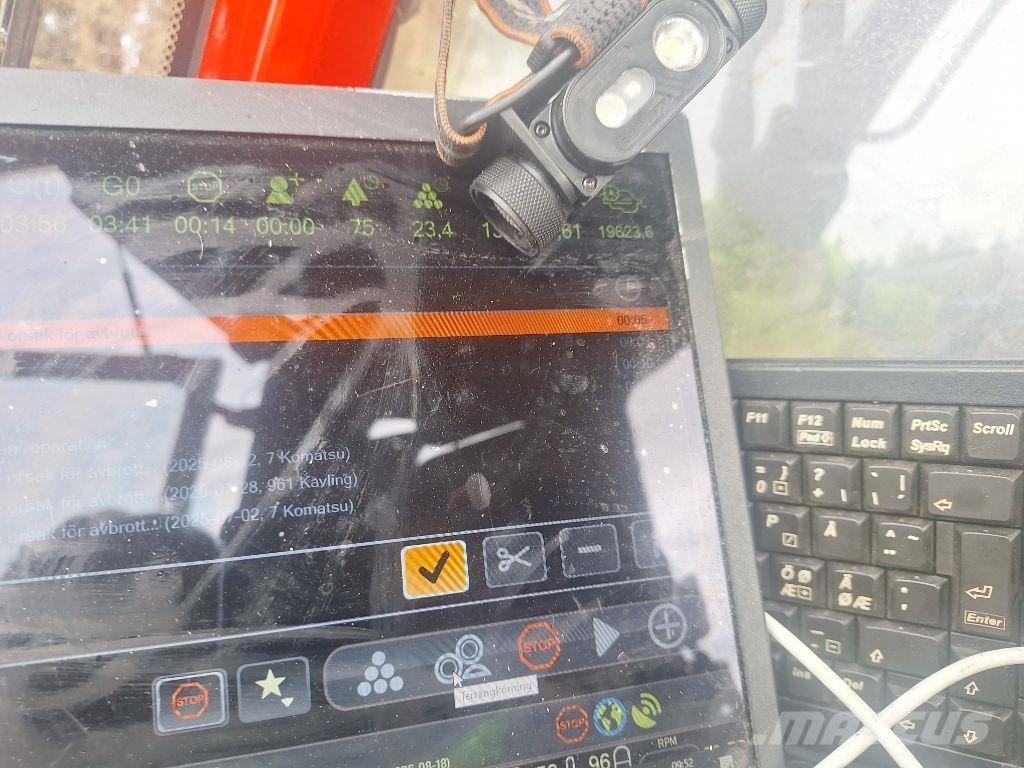 Komatsu 911 Harversteri
