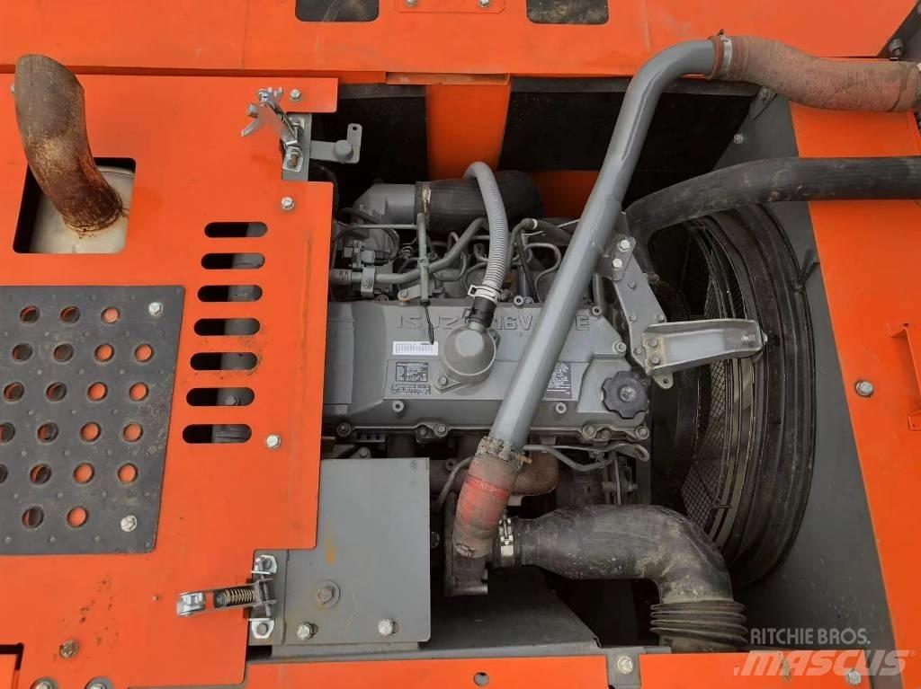 Hitachi 240 Bageri gusjeničari