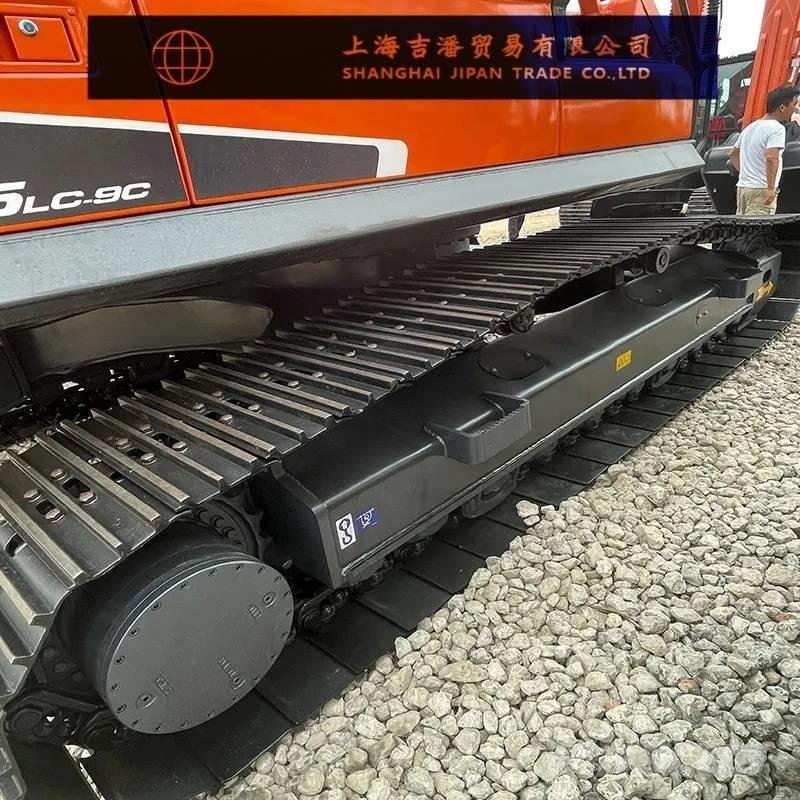 Doosan DX 225 Bageri gusjeničari