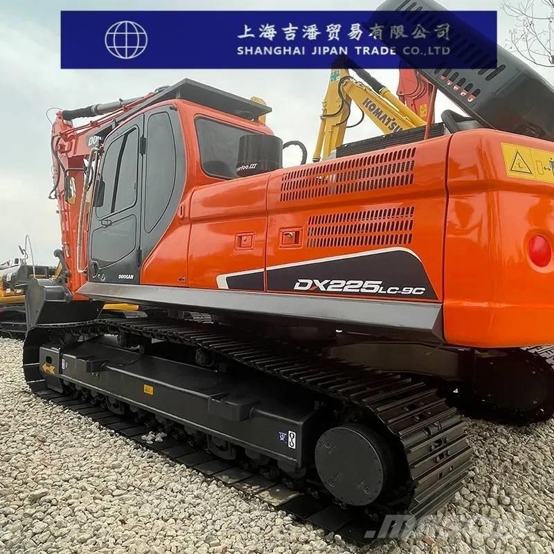 Doosan DX 225 Bageri gusjeničari