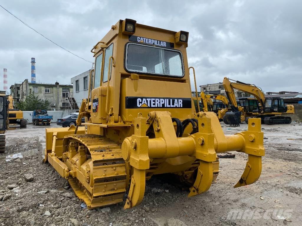 CAT D 6 D Buldožeri gusjeničari