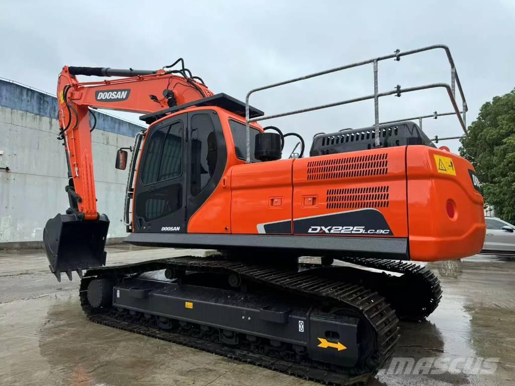 Doosan DX 225 LC-9C Bageri gusjeničari