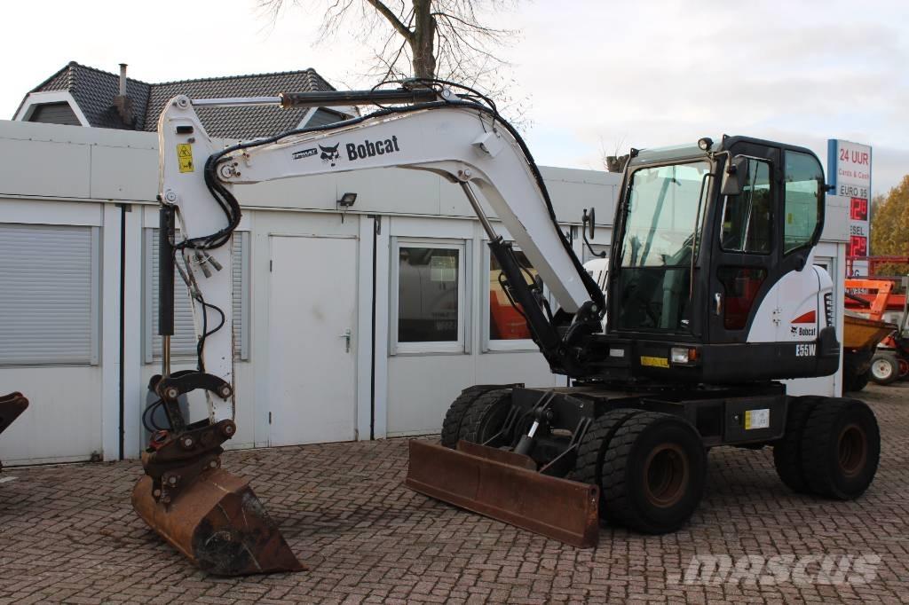 Bobcat E 55 W Bageri na kotačima