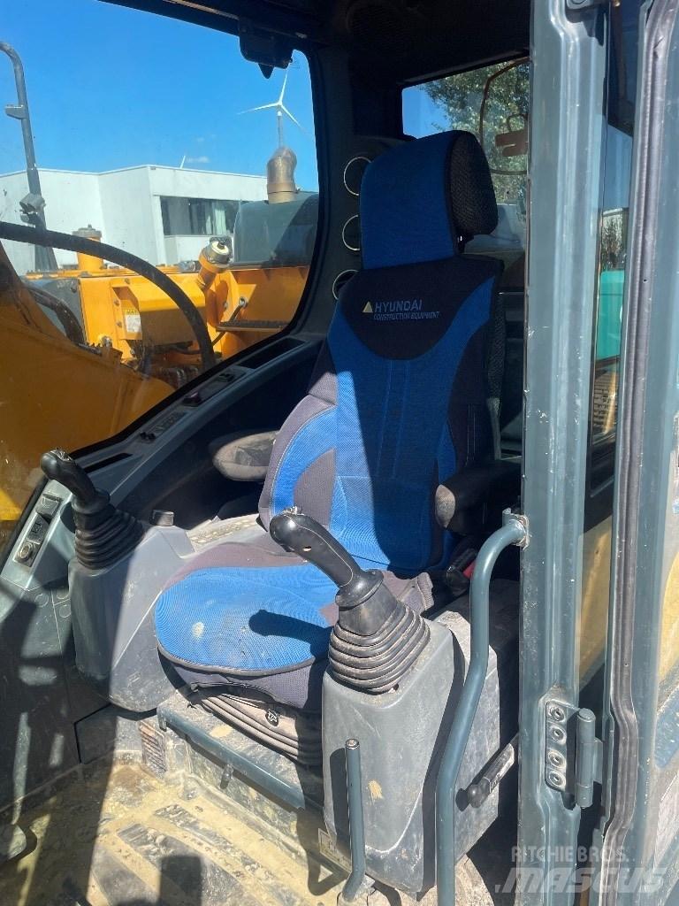 Hyundai HX 235 Bageri gusjeničari