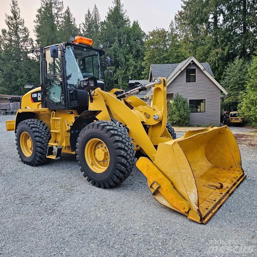 CAT 910M Utovarivači na kotačima