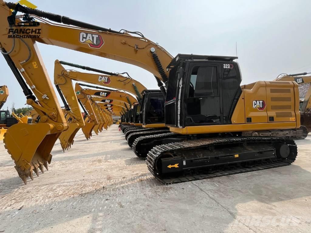 CAT 323 Bageri gusjeničari