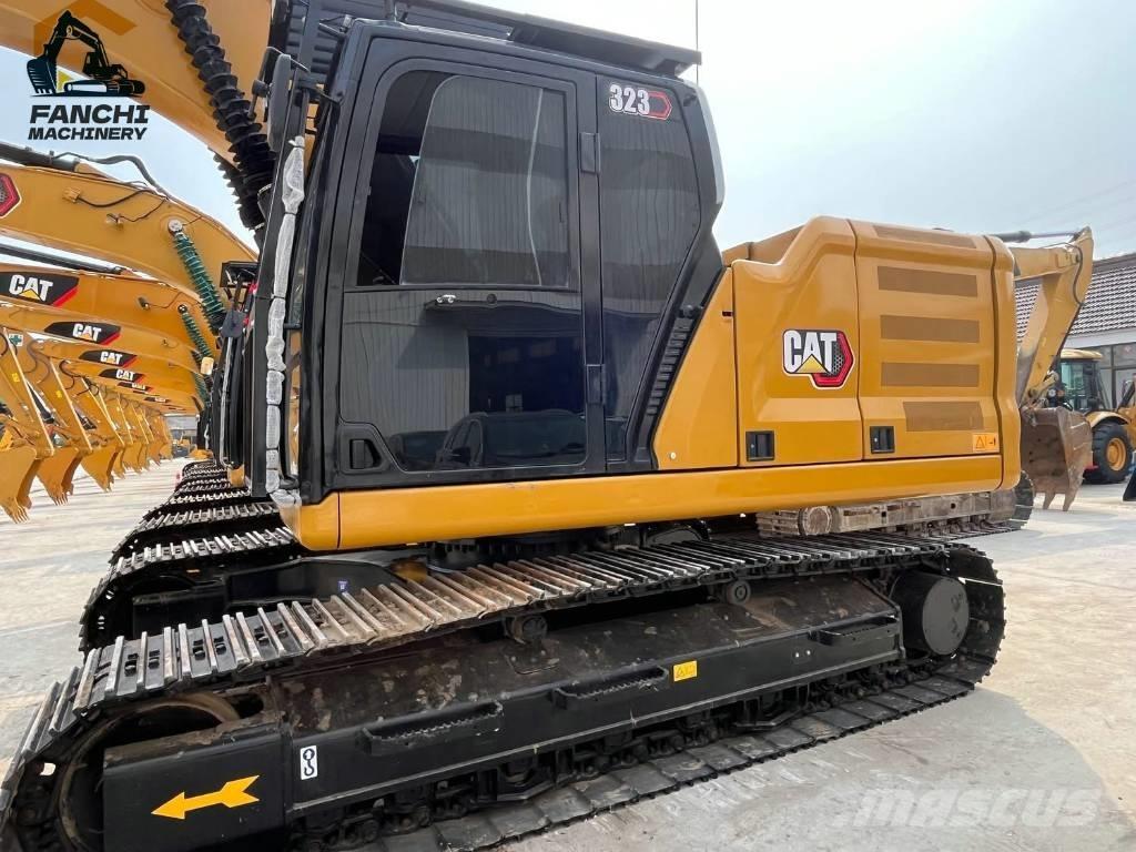CAT 323 Bageri gusjeničari