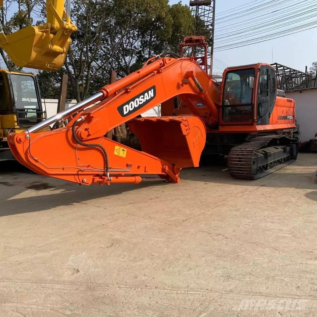 Doosan DX 300 LC Bageri gusjeničari