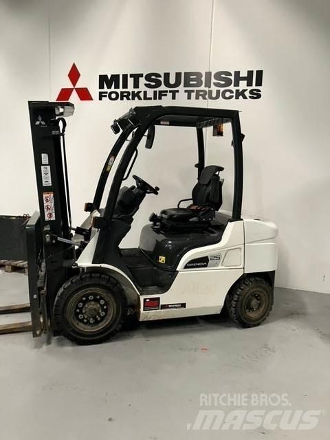 Mitsubishi FD25N3 Dizelski viličari