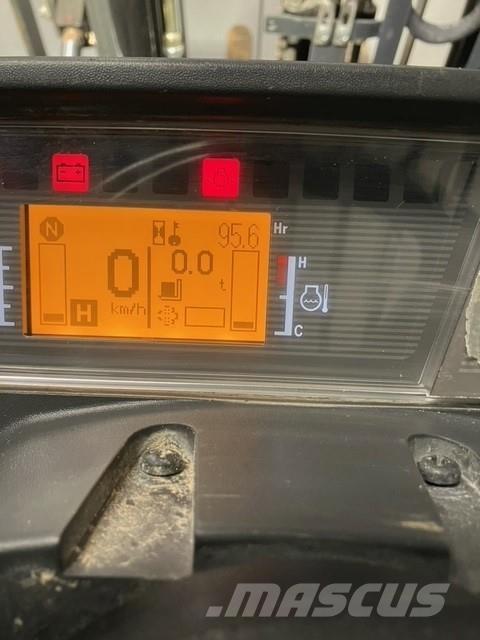 Mitsubishi FD25N3 Dizelski viličari