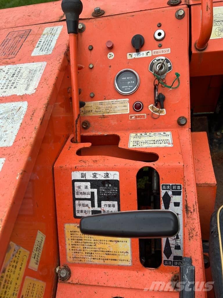 Hitachi CW M 15 Demperi na gusjenice