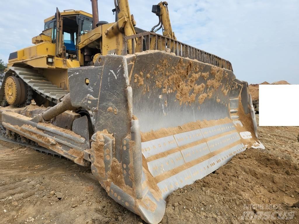 CAT D11N Buldožeri gusjeničari