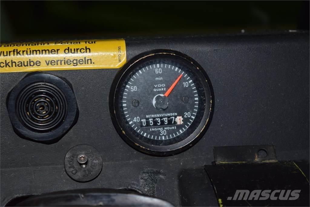 CLAAS Jaguar 820 Strojevi za krmu na vlastiti pogon