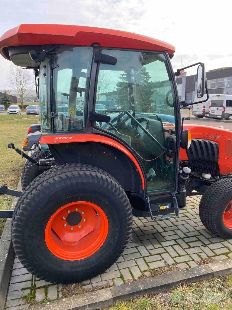 Kubota L2-622 Kompaktni (mali) traktori