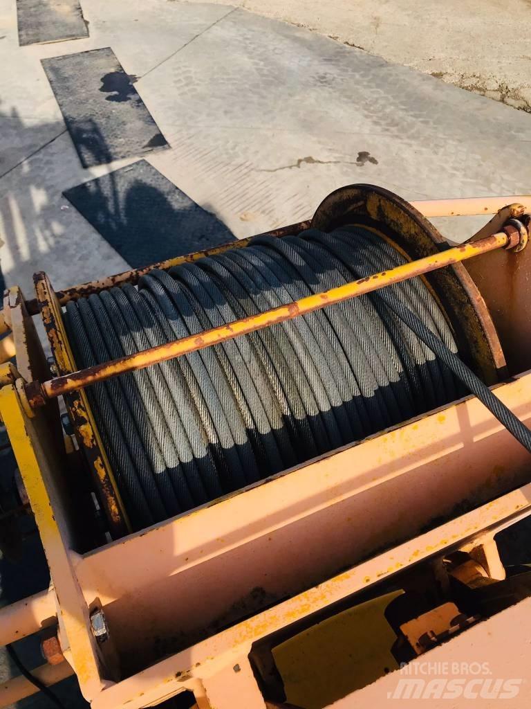 Sennebogen S 613 M Bageri na kotačima