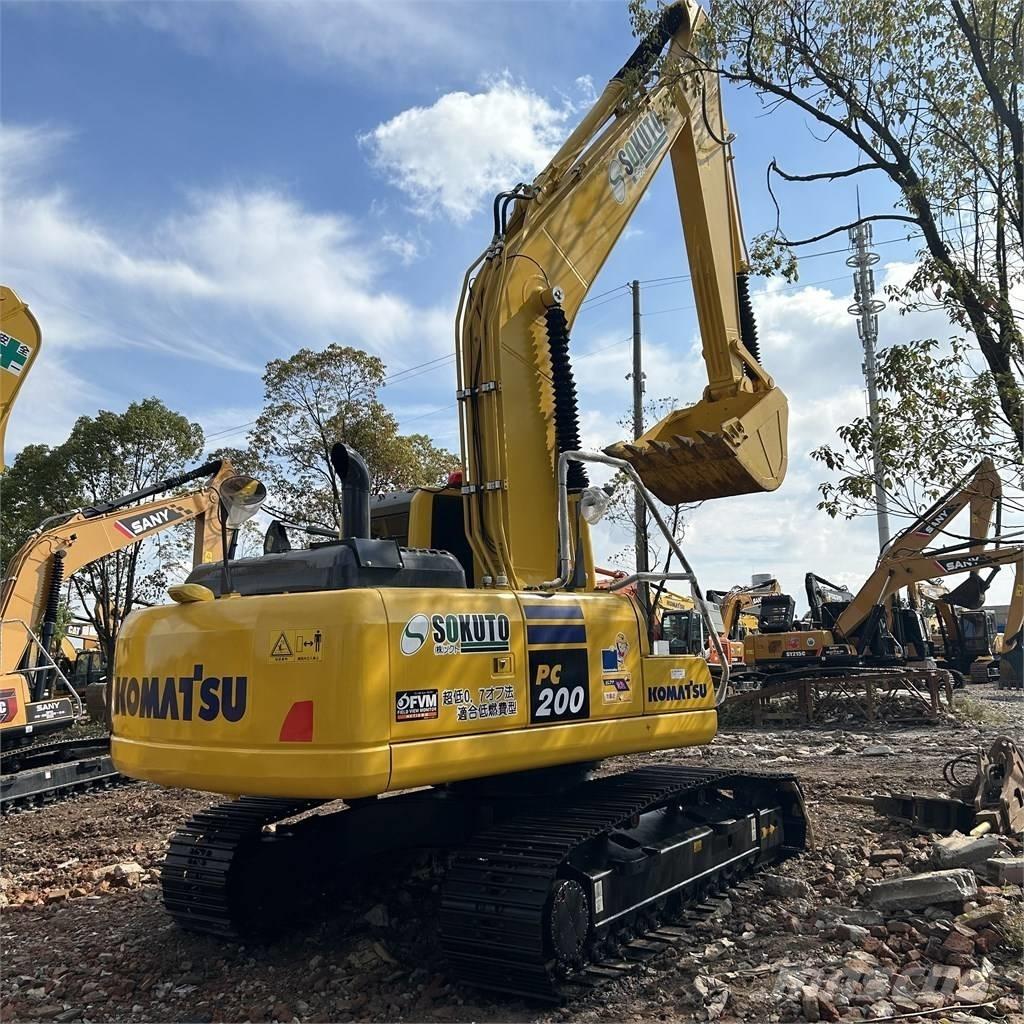 Komatsu PC200-8MO Bageri gusjeničari