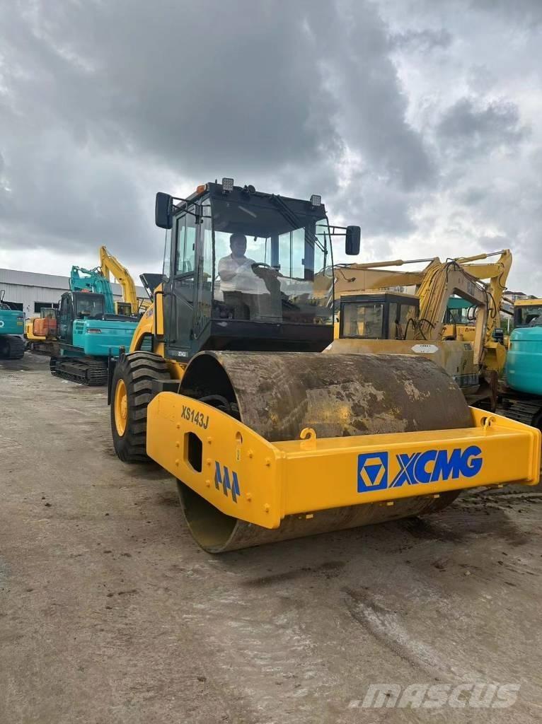 XCMG XS 143J Bageri gusjeničari