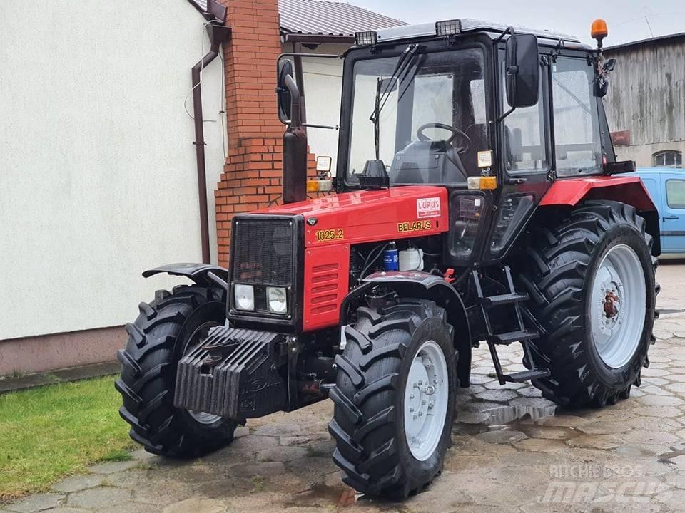 Belarus 1025.2 Traktori