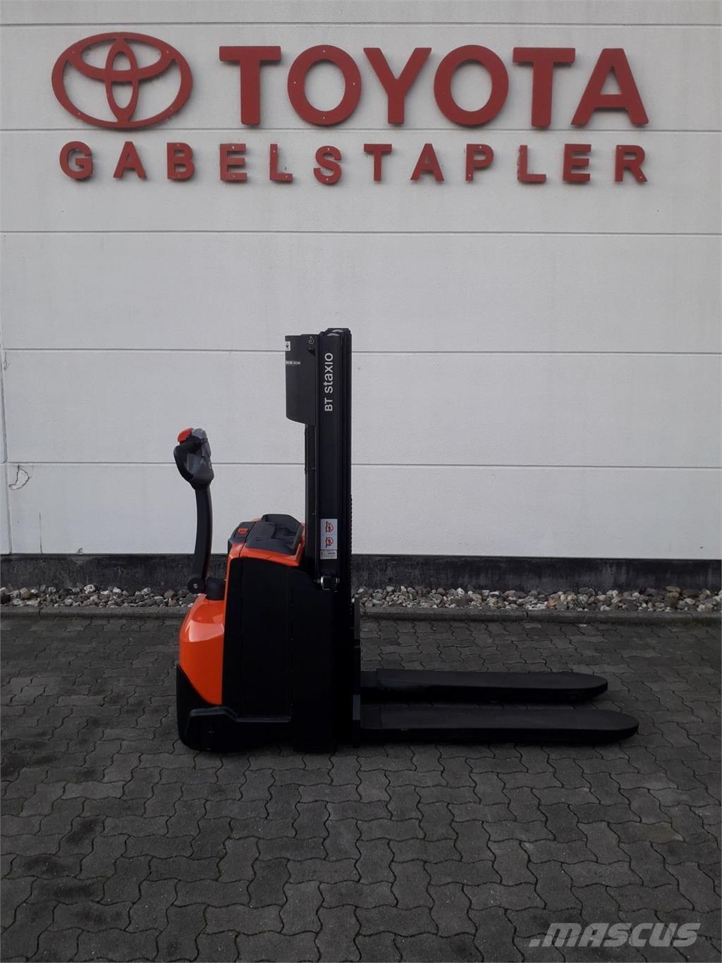 Toyota SWE120 Samopogonski ručni viličari