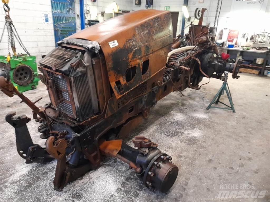 Fendt 820 Vario Traktori