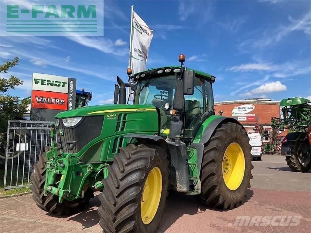 John Deere 6250 r Traktori