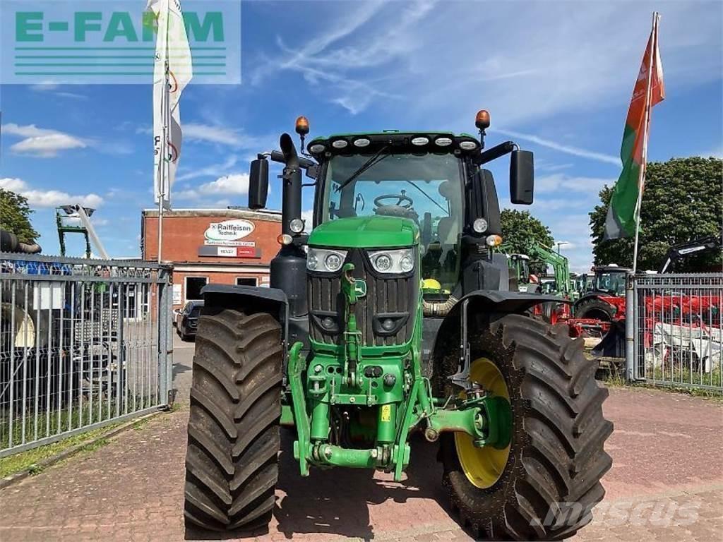 John Deere 6250 r Traktori