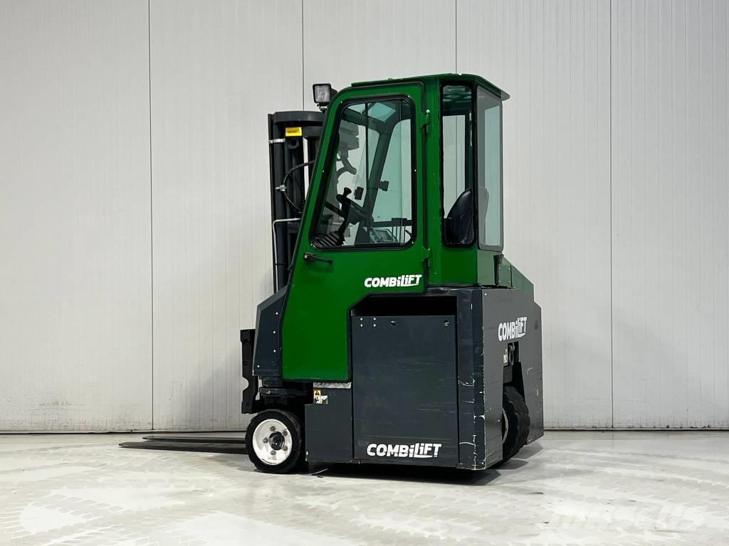 Combilift CBE2500 Viličari sa 4-stranskim dohvatom