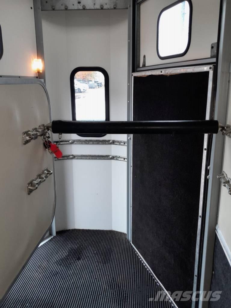 Ifor Williams HB 506 Prikolice za prijevoz stoke