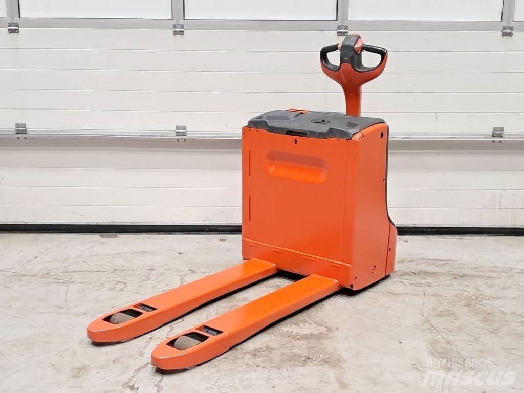 Linde T16 Nisko podizni električni viličar