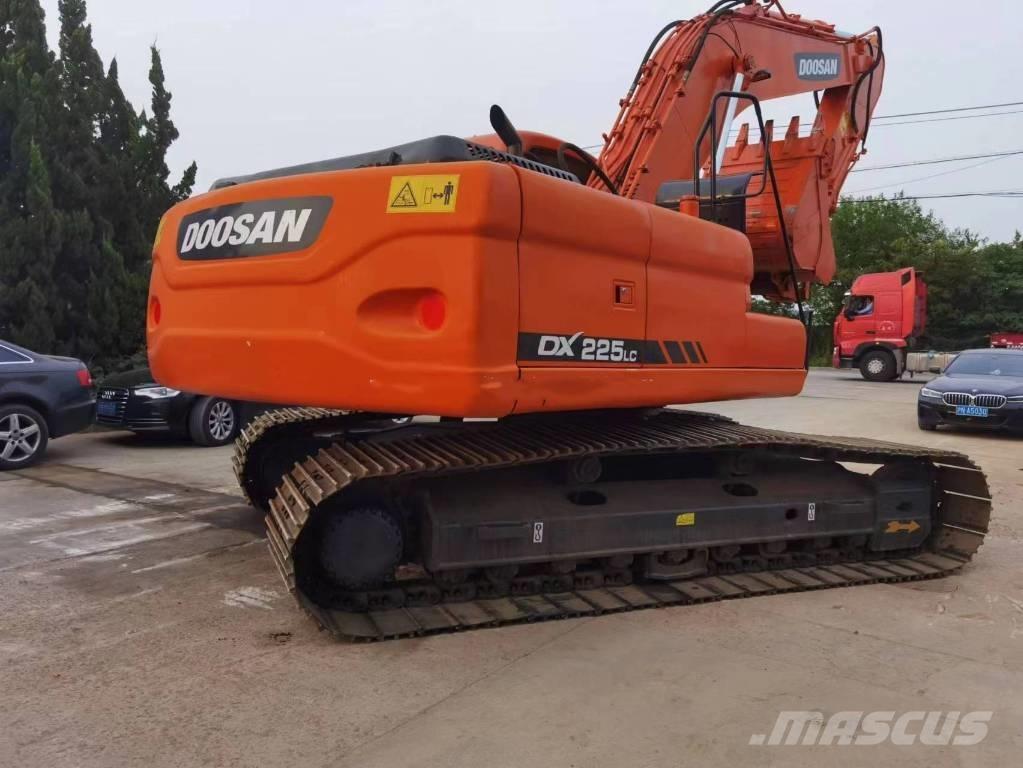 Doosan dx225 Bageri gusjeničari