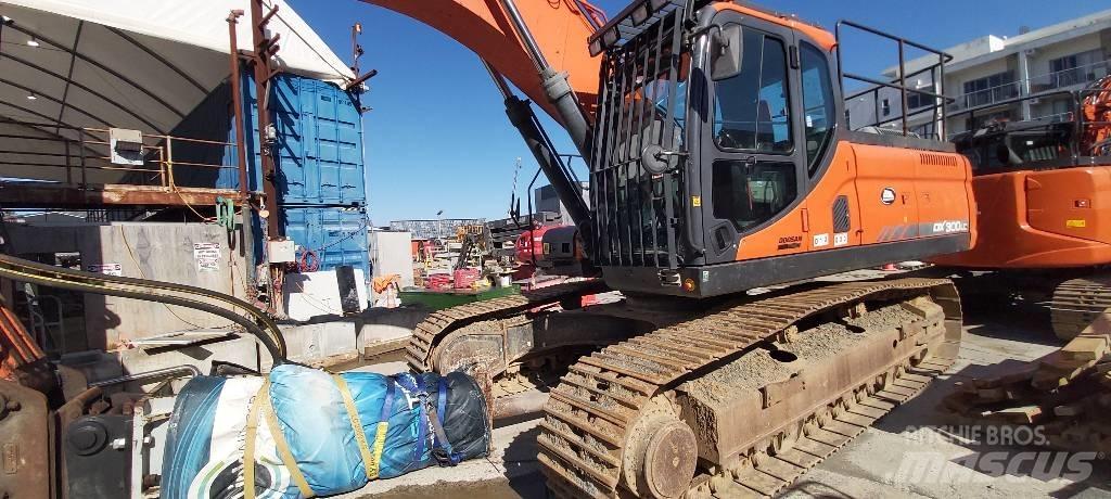 Doosan DX 300 LC Bageri gusjeničari