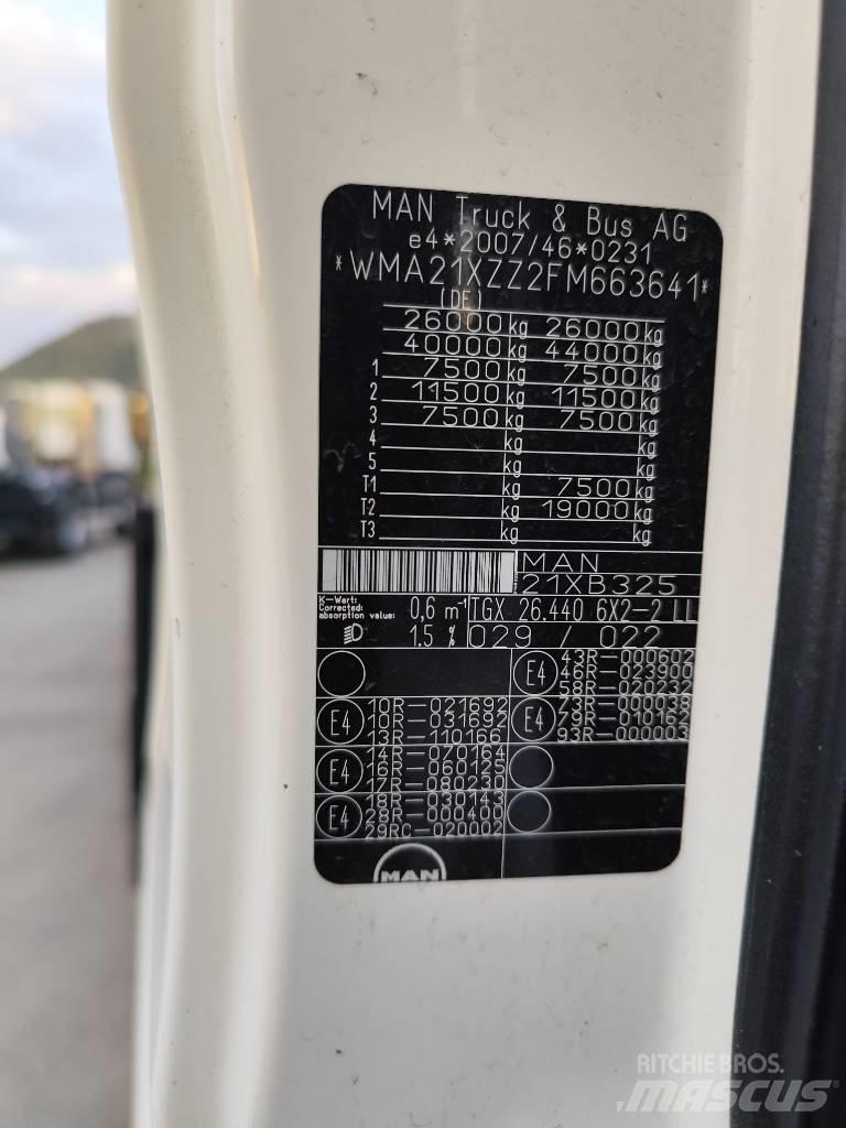 MAN TGX 26.440 Kamioni s ravnim pločom / vitlom
