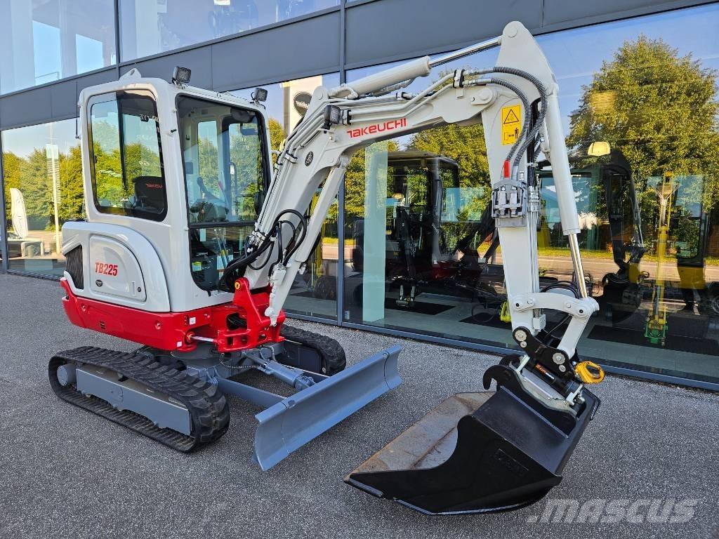 Takeuchi TB 225 Mini bageri <7t