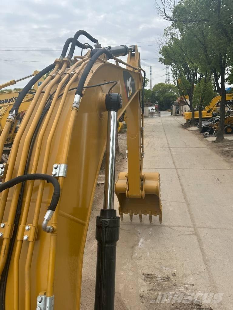 CAT CAT330D Midi bageri 7t – 12t