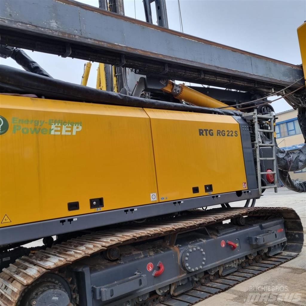 Bauer / RTG RG 22-S Strojevi za zabijanje stupova