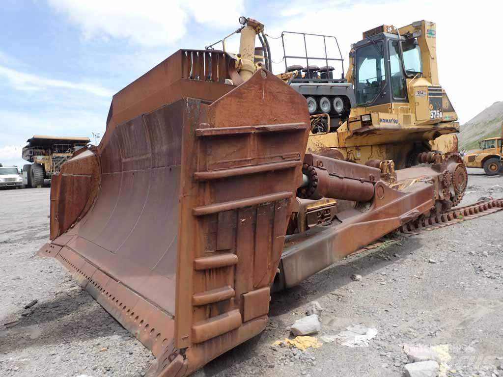 Komatsu D 575 A-3 Buldožeri gusjeničari